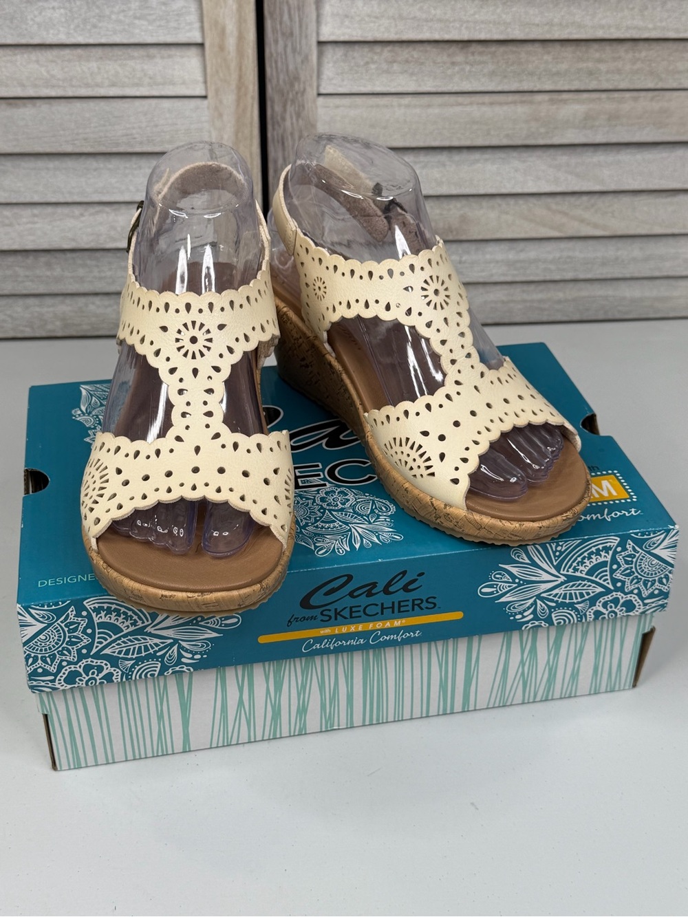 SKECHERS Beverlee "Easy to Adore" Laser Cut Wedge Sandals Off White-7
